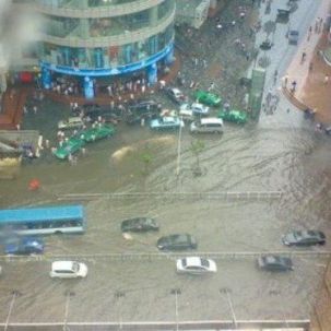 北京暴雨过后车辆赔偿诸多问题引争议
